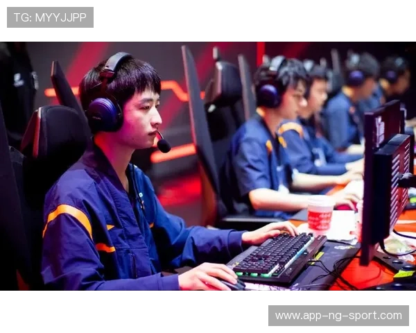 OMG战队迎战WE,全力争夺季后赛席位,激烈对决引爆全场气氛